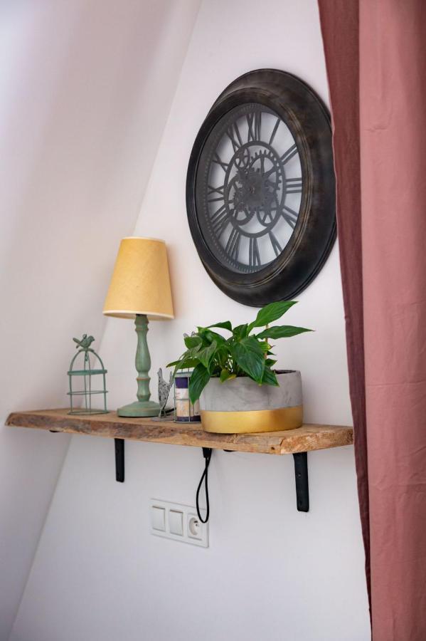 Kamienica Stare Miasto- Sw . Ducha. Apartment *